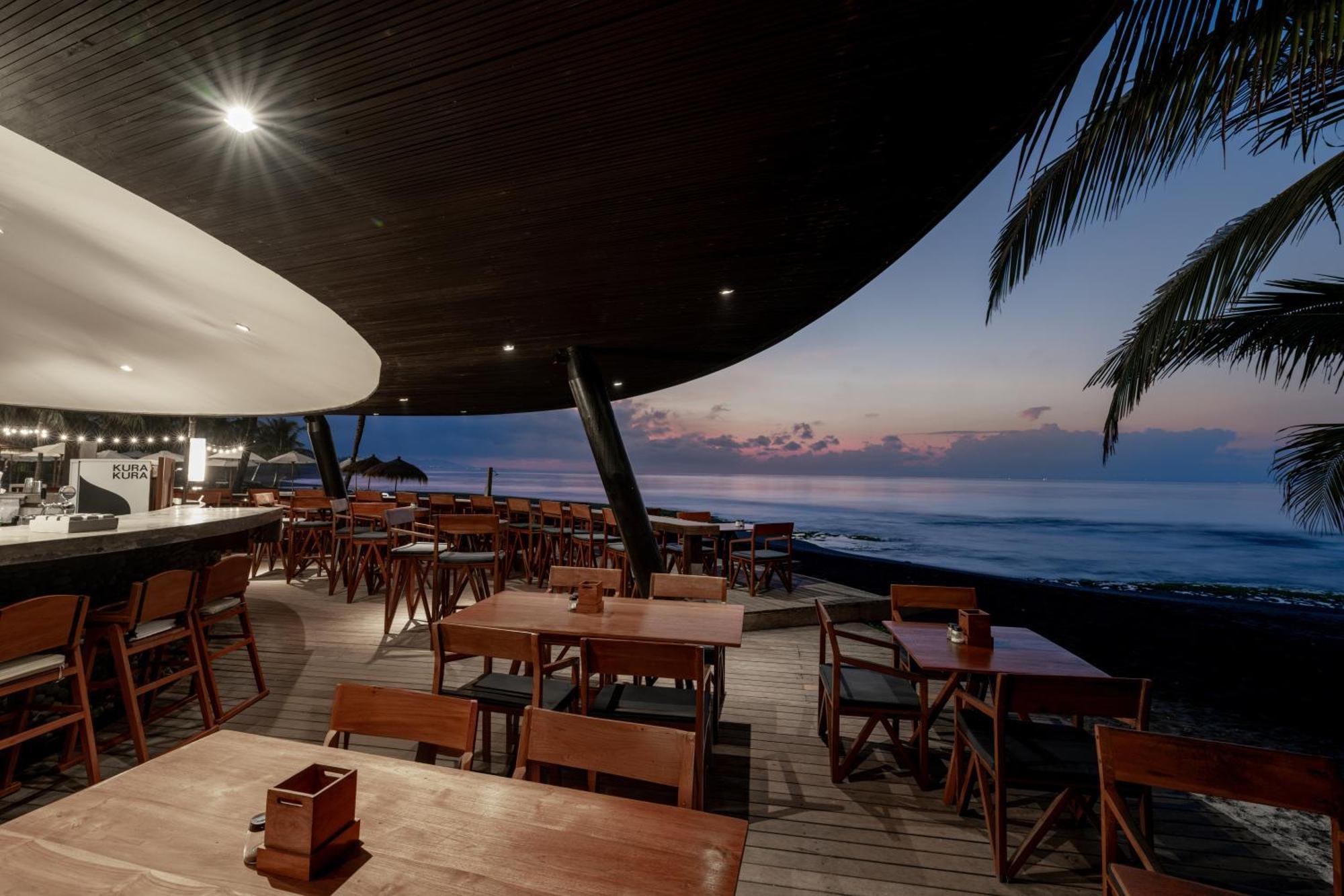 Hotel Komune And Beach Club Bali Керамас Екстер'єр фото